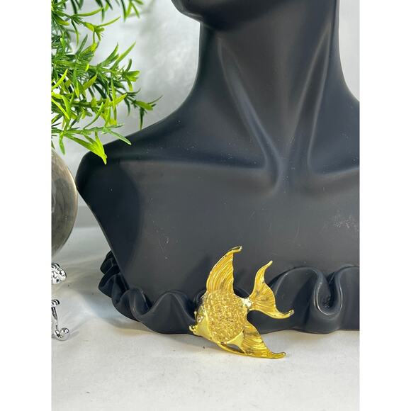 Vintage Jewelry Gold Tone Angelfish Brooch Pin 2.5" - Picture 4 of 16